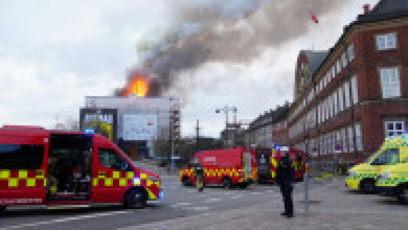 Un incendiu de proporții a izbucnit marți în centrul vechi din Copenhaga, Danemarca. FOTO: Profimedia Images | Poza 6 din 10