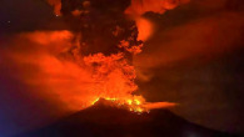 Vulcanul Ruang din Indonezia a erupt. FOTO: Profimedia Images | Poza 5 din 8