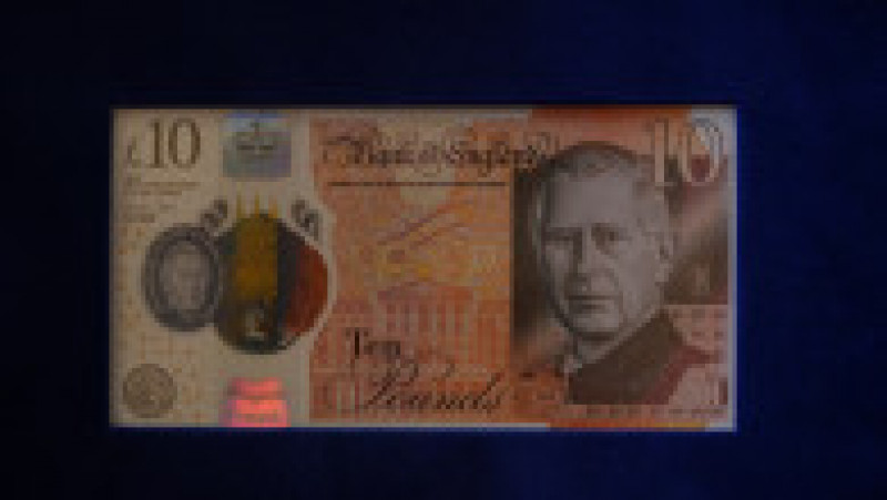 Regelui Charles al Marii Britanii i-au fost prezentate primele bancnote pe care apare chipul său. Foto: Profimedia Images | Poza 3 din 10