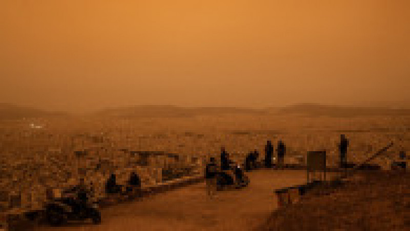 Un val de praf saharian a acoperit Atena și alte orașe grecești. FOTO: Profimedia Images | Poza 17 din 19