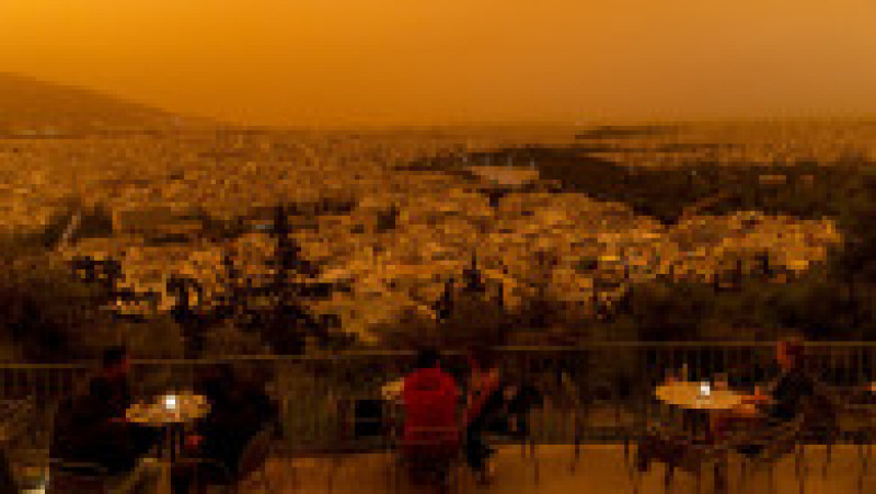 Un val de praf saharian a acoperit Atena și alte orașe grecești. FOTO: Profimedia Images | Poza 16 din 19