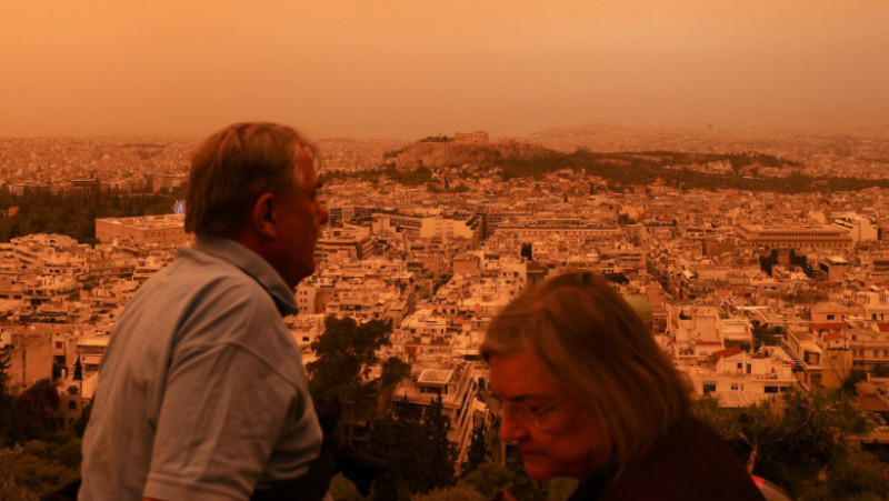 Un val de praf saharian a acoperit Atena și alte orașe grecești. FOTO: Profimedia Images