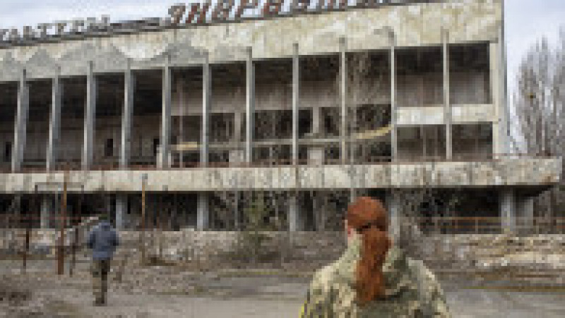 Accidentul nuclear de la Cernobîl a avut loc pe 26 aprilie 1986, la ora locală 01:23. El a fost cauzat de o explozie a centralei nucleare din oraşul ucrainean Pripeat, iar zona apropiată catastrofei a fost contaminată radioactiv. Un nor radioactiv a ajuns în partea de vest a Uniunii Sovietice, Europa şi în estul Americii de Nord. Ţările care au fost afectate cel mai mult de catastrofă au fost Ucraina, Belarus şi Rusia. Foto: Profimedia Images | Poza 3 din 31