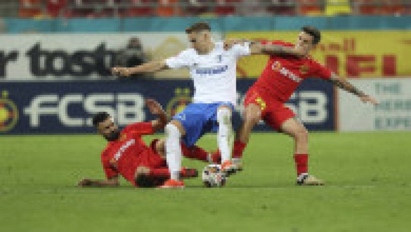 FCSB s-a impus prin golurile marcate de David Miculescu (26) şi Alexandru Băluţă (84), în timp ce pentru fosta campioană a înscris Rivaldinho (79). FOTO: Inquam Photos/ Bogdan Buda | Poza 1 din 7