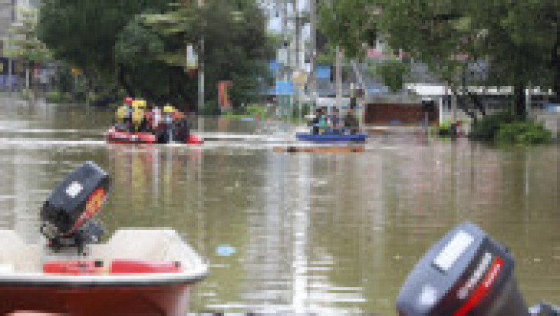 11 oameni sunt dați dispăruți și peste 50.000 au trebuit evacuați din calea apelor. FOTO: Profimedia Images | Poza 2 din 7