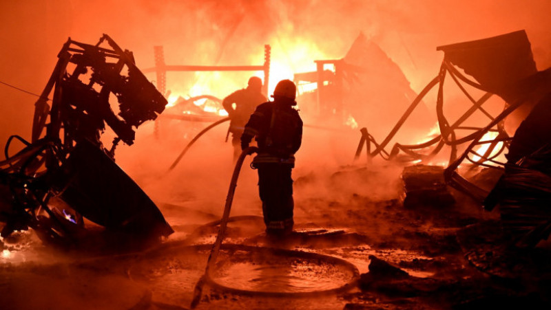 Incendii uriașe în Harkov, unde rușii au atacat cu drone Shahed. FOTO: Profimedia Images
