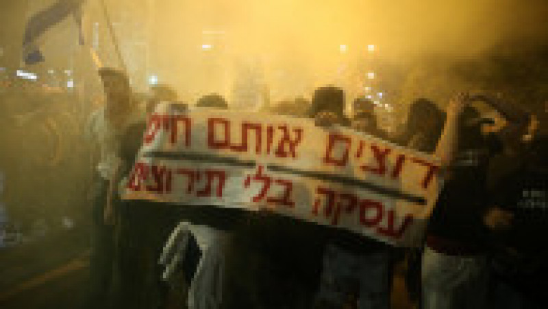 Protest cu mii de oameni la Tel Aviv pentru aducerea acasă a ostaticilor. FOTO: Profimedia Images | Poza 4 din 10