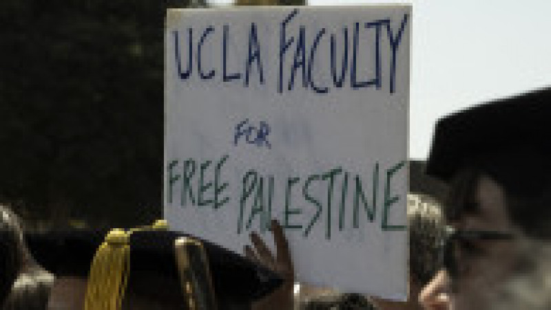 Violențe în campusuri din SUA. Studenții pro-palestinieni au ridicat baricade, poliția a intervenit în forță. FOTO: Profimedia Images | Poza 14 din 14
