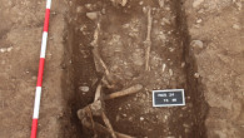 Morminte din Epoca Bronzului descoperite pe un câmp din Prahova. Sursa foto: Muzeul Judetean de Istorie si Arheologie Prahova | Poza 5 din 33