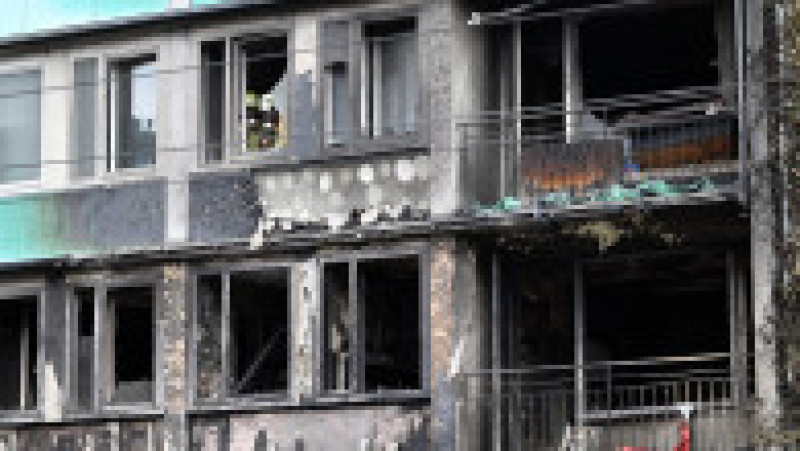 Incendiul declanșat în urma exploziei s-a extins rapid și a cuprins o bună parte din clădire. FOTO: Profimedia Images | Poza 6 din 9