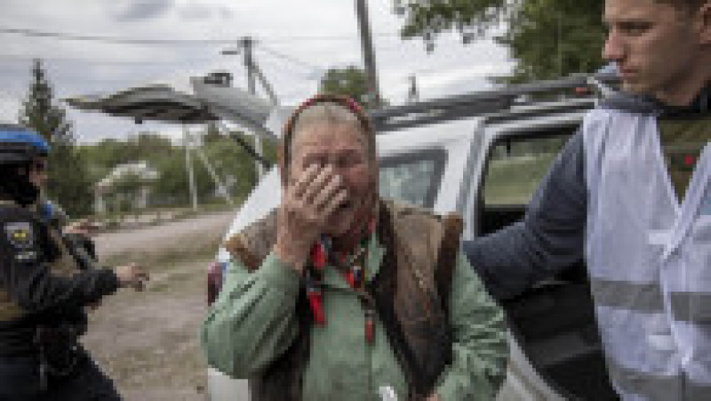 Kievul anunța că a evacuat în jur de 8.000 de oameni din zonele unde au atacat rușii, majoritatea fiind femei, copii și vârstnici. FOTO: Profimedia Images | Poza 7 din 13
