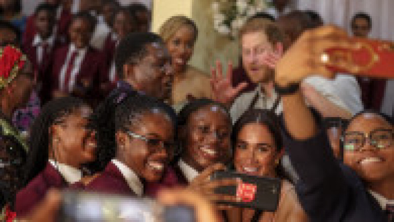 Prințul Harry și Meghan au vizitat o școală din capitala Nigeriei. Foto: Profimedia | Poza 7 din 7