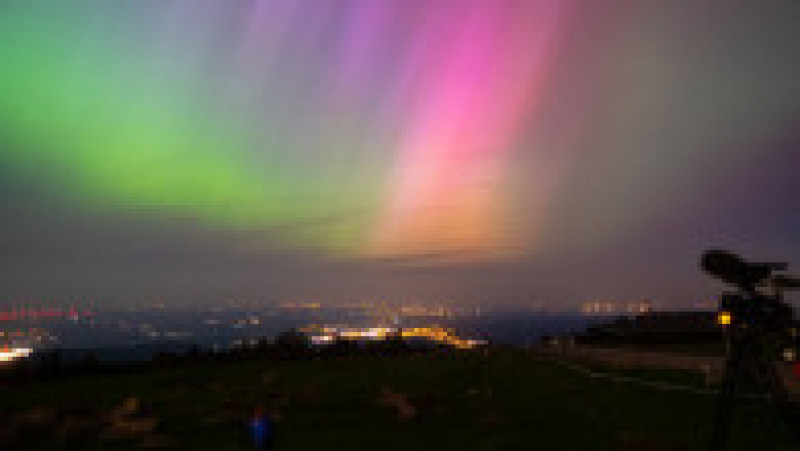 Furtuna solară de o intensitate rară care a provocat aurora boreală ar putea continua în decursul weekendului. Foto: Profimedia Images | Poza 28 din 39