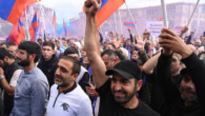 Mii de armeni au protestat duminică, cerând demisia premierului Nikol Paşinian. FOTO: Profimedia Images | Poza 9 din 9