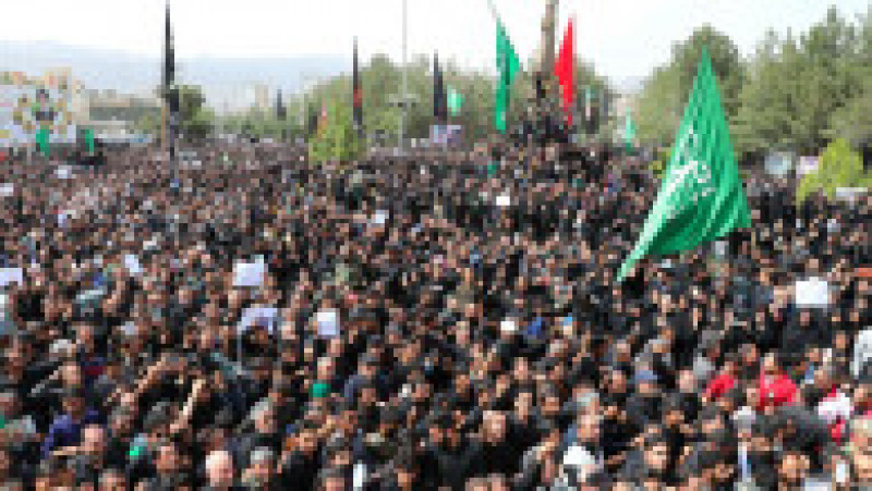 Ebrahim Raisi a fost înmormântat joi în oraşul său natal, Mashhad. FOTO: Profimedia Images | Poza 7 din 12