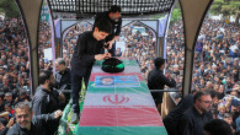 Ebrahim Raisi a fost înmormântat joi în oraşul său natal, Mashhad. FOTO: Profimedia Images | Poza 1 din 12