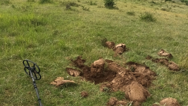 Descoperire arheologică pe un deal din Bihor. Sursa foto: Facebook / Preda Bălăiban 