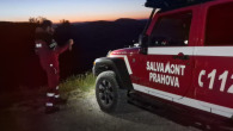 Un bărbat a sunat la 112 și a anunțat că a căzut într-o râpă. Alarma s-a dovedit falsă. Sursa foto: Facebook / Salvamont Prahova | Poza 3 din 5