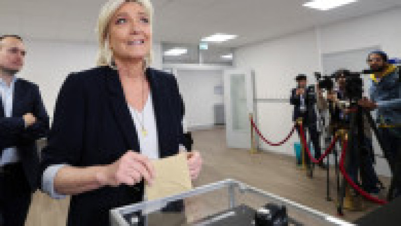 Șefa extremei drepte franceze, Marine le Pen, la vot. Foto: Profimedia Images | Poza 8 din 25