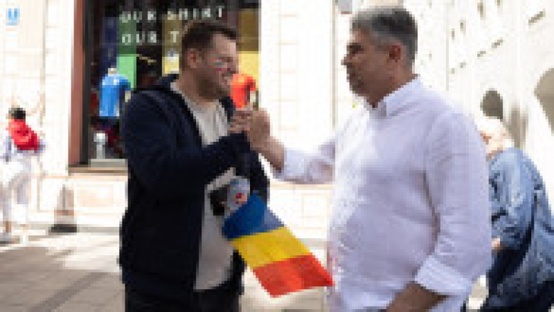 Marcel Ciolacu și suporterii naționalei, la Euro 2024 FOTO: Facebook/ Marcel Ciolacu | Poza 6 din 6
