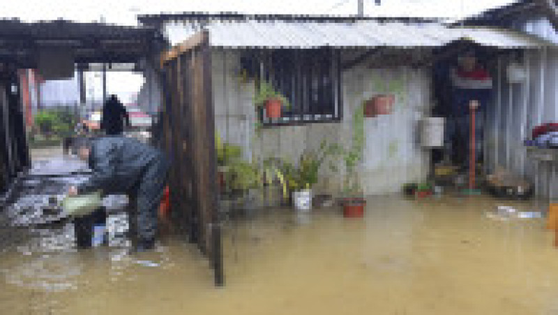 Ploile abundente au făcut ravagii în sudul și centrul statului Chile. Foto: Profimedia | Poza 7 din 10