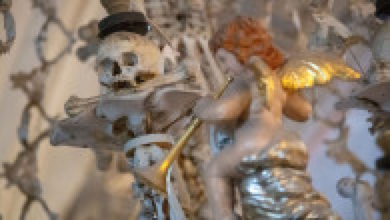 O capelă aflată în cimitrirul din Sedlec, o suburbie a orașului Kutna Hora din Cehia, ascunde o serie de monumente neobișnuite. Sursa foto Profimedia Images | Poza 19 din 24