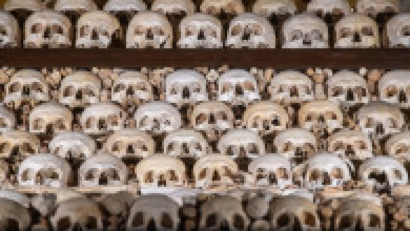 O capelă aflată în cimitrirul din Sedlec, o suburbie a orașului Kutna Hora din Cehia, ascunde o serie de monumente neobișnuite. Sursa foto Profimedia Images | Poza 24 din 24
