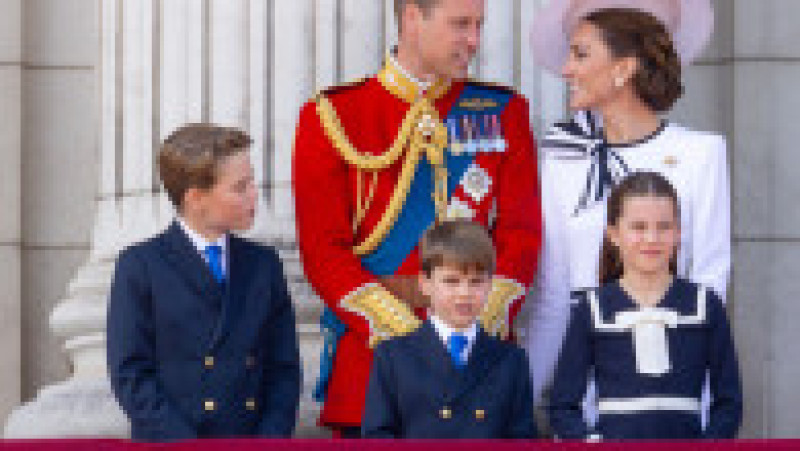 În vârstă de 6 ani, Prințul Louis atrage mereu atenția la evenimente și ceremonii publice cu gesturile sale. Foto: Profimedia Images | Poza 11 din 14