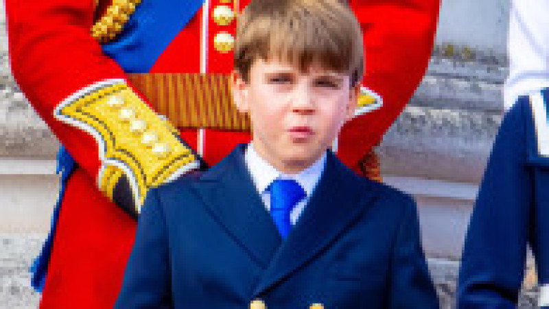În vârstă de 6 ani, Prințul Louis atrage mereu atenția la evenimente și ceremonii publice cu gesturile sale. Foto: Profimedia Images | Poza 8 din 14