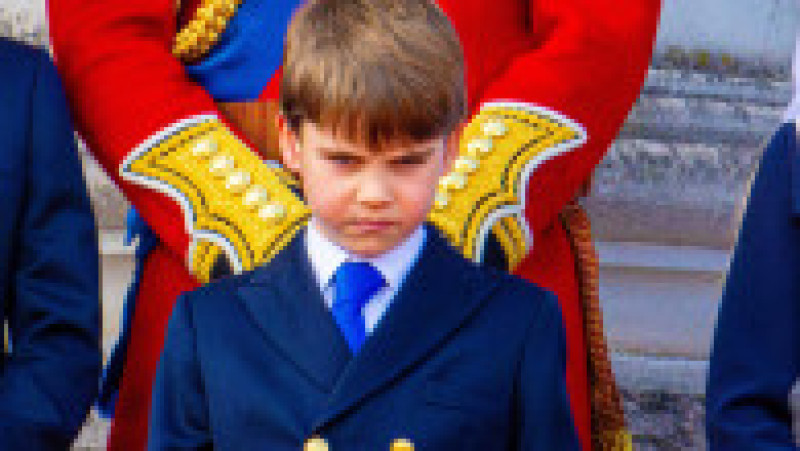 În vârstă de 6 ani, Prințul Louis atrage mereu atenția la evenimente și ceremonii publice cu gesturile sale. Foto: Profimedia Images | Poza 3 din 14