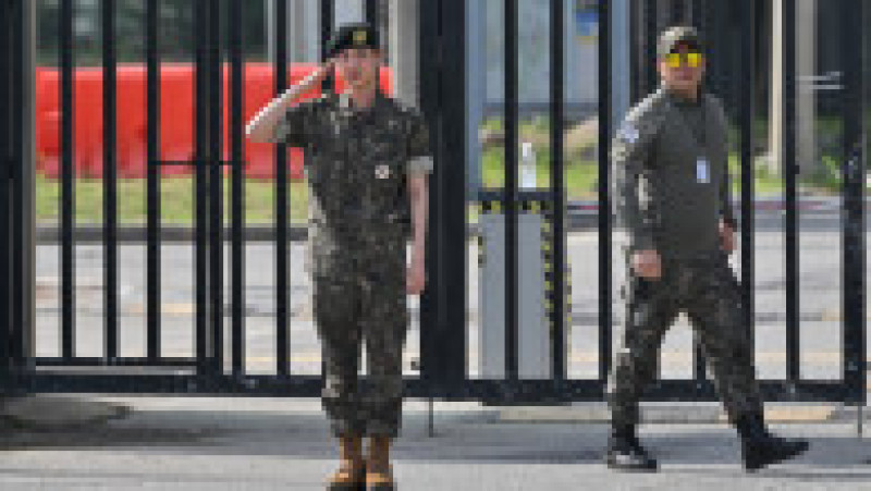 Jin și-a încheiat stagiul militar obligatoriu. Sursa foto: Profimedia Images | Poza 3 din 11