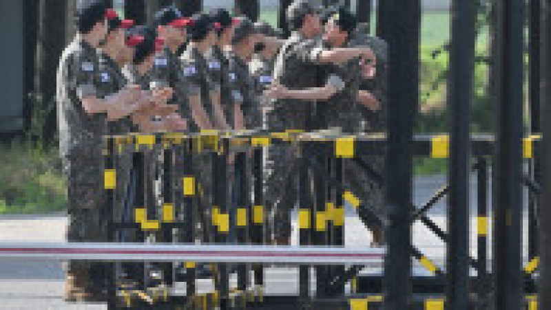Jin și-a încheiat stagiul militar obligatoriu. Sursa foto: Profimedia Images | Poza 1 din 11