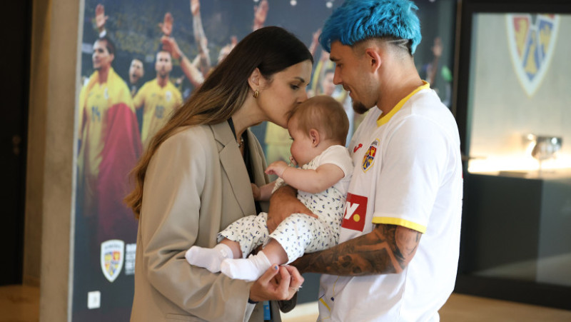 Fotbaliștii români au petrecut câteva ore alături de familii în cantonamentul din Germania. Foto: frf.ro