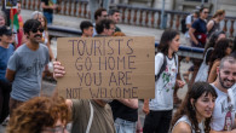 Mii de persoane au ieșit în stradă și au manifestat la Barcelona împotriva turismului excesiv. FOTO: Profimedia Images | Poza 10 din 10