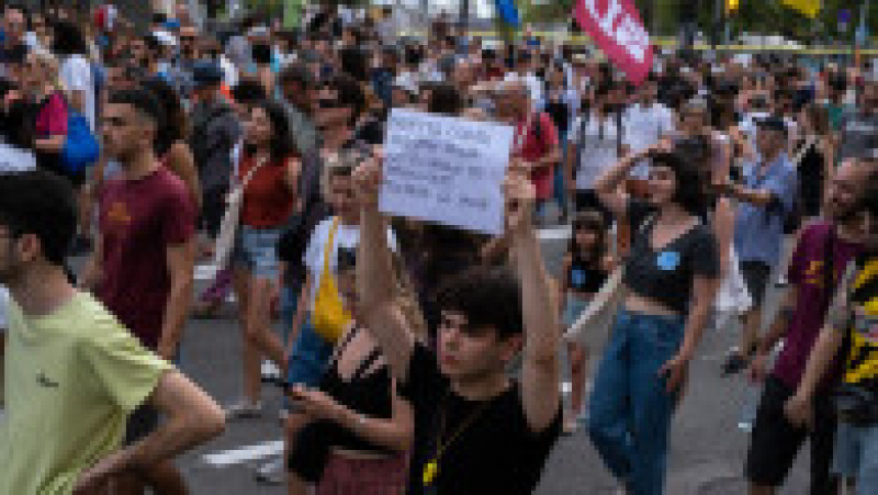 Mii de persoane au ieșit în stradă și au manifestat la Barcelona împotriva turismului excesiv. FOTO: Profimedia Images | Poza 2 din 10