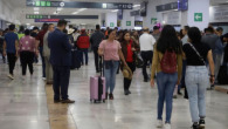 Uraganul Beryl a ajuns ca o furtună de categoria 2 în cele mai importante destinaţii turistice din Mexic. FOTO: Profimedia Images | Poza 11 din 12
