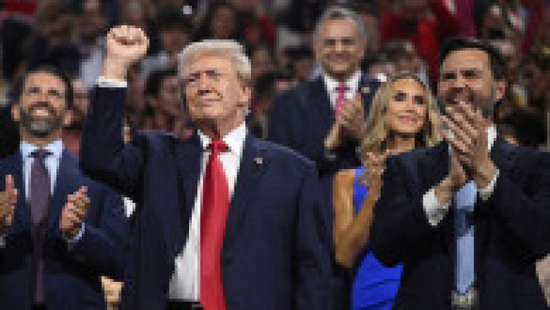 Donald Trump a venit cu urechea bandajată la prima apariție publică după tentativa de asasinat din Pennsylvania. Foto: Profimedia | Poza 5 din 14