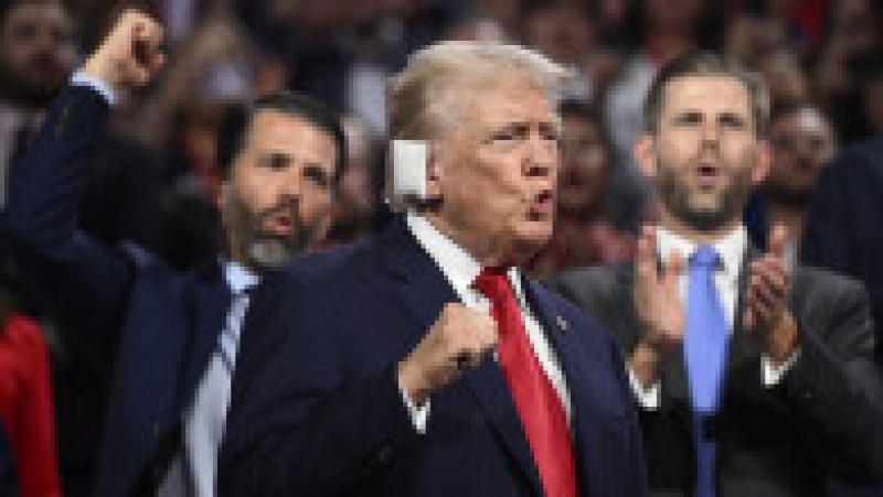 Donald Trump a venit cu urechea bandajată la prima apariție publică după tentativa de asasinat din Pennsylvania. Foto: Profimedia | Poza 2 din 14