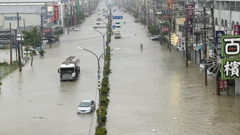 Scolile şi pieţele financiare din Taiwan sunt închise joi din cauza taifunului Gaemi. Sursa foto: Profimedia Images