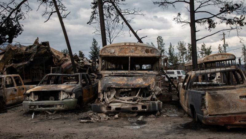 Peste 20.000 de oameni din Jasper și din apropiere au primit ordin să evacueze zona din cauza incendiilor care înaintează foarte rapid. Foto: Profimedia Images