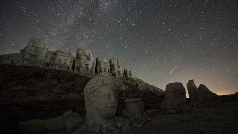 Fotografi din întreaga lume au surprins imagini spectaculoase cu „stelele căzătoare”, așa cum sunt cunoscute Perseidele. Foto: Profimedia