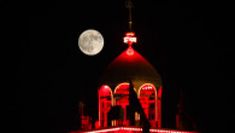 Luna albastră în Najaf (Irak). Foto: Profimedia | Poza 5 din 10