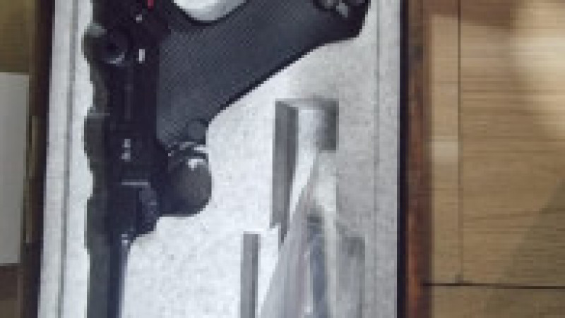 Se fac percheziții de amploare în toată țara, fiind vizate mai multe persoane care au cumpărat ilegal arme de pe internet, prin intermediul unei firme din afara țării. Foto: Poliția Română | Poza 8 din 9