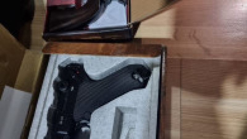 Se fac percheziții de amploare în toată țara, fiind vizate mai multe persoane care au cumpărat ilegal arme de pe internet, prin intermediul unei firme din afara țării. Foto: Poliția Română | Poza 9 din 9