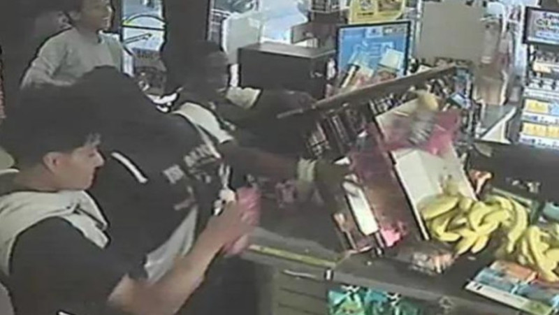 Jafuri în masă din mai multe magazine din Los Angeles. Foto: LAPD