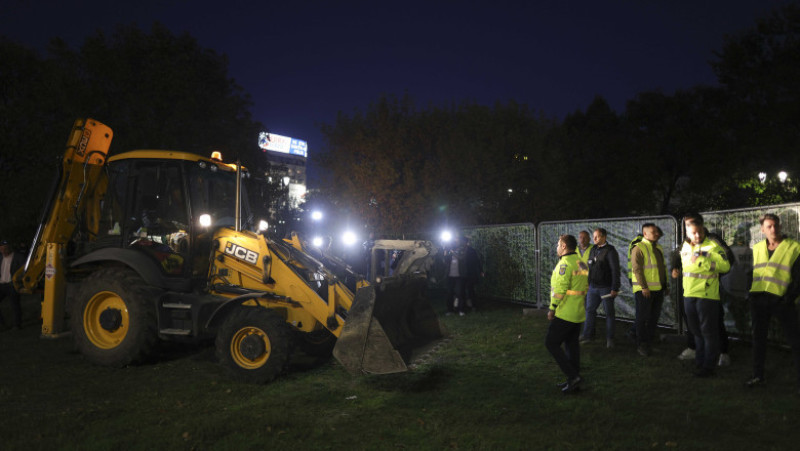 Parcul de la Piața Unirii a fost „câmpul de bătaie” în confruntarea dintre Nicușor Dan și Daniel Băluță. Foto: INQUAM Photos / Octav Ganea