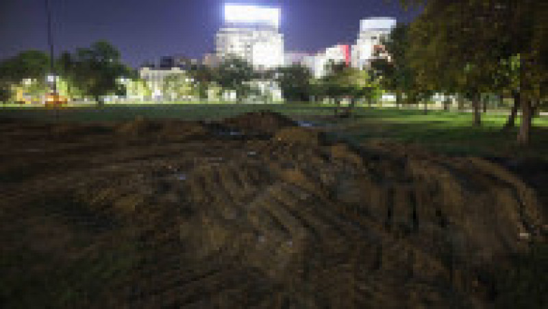 Parcul de la Piața Unirii a fost „câmpul de bătaie” în confruntarea dintre Nicușor Dan și Daniel Băluță. Foto: INQUAM Photos / Octav Ganea | Poza 8 din 12