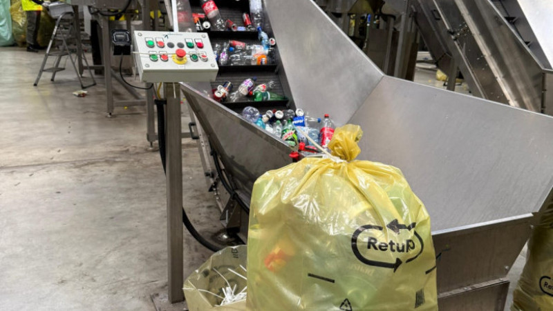 Centrul de colectare a ambalajelor reciclare din Brașov. Sursa foto: ReturRO