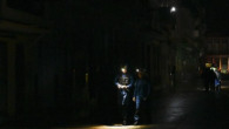 Cuba a rămas din nou fără electricitate, lovită puternic de uraganul Rafael. Foto: Profimedia | Poza 26 din 29
