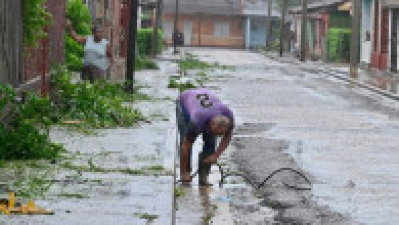 Cuba a rămas din nou fără electricitate, lovită puternic de uraganul Rafael. Foto: Profimedia | Poza 27 din 29